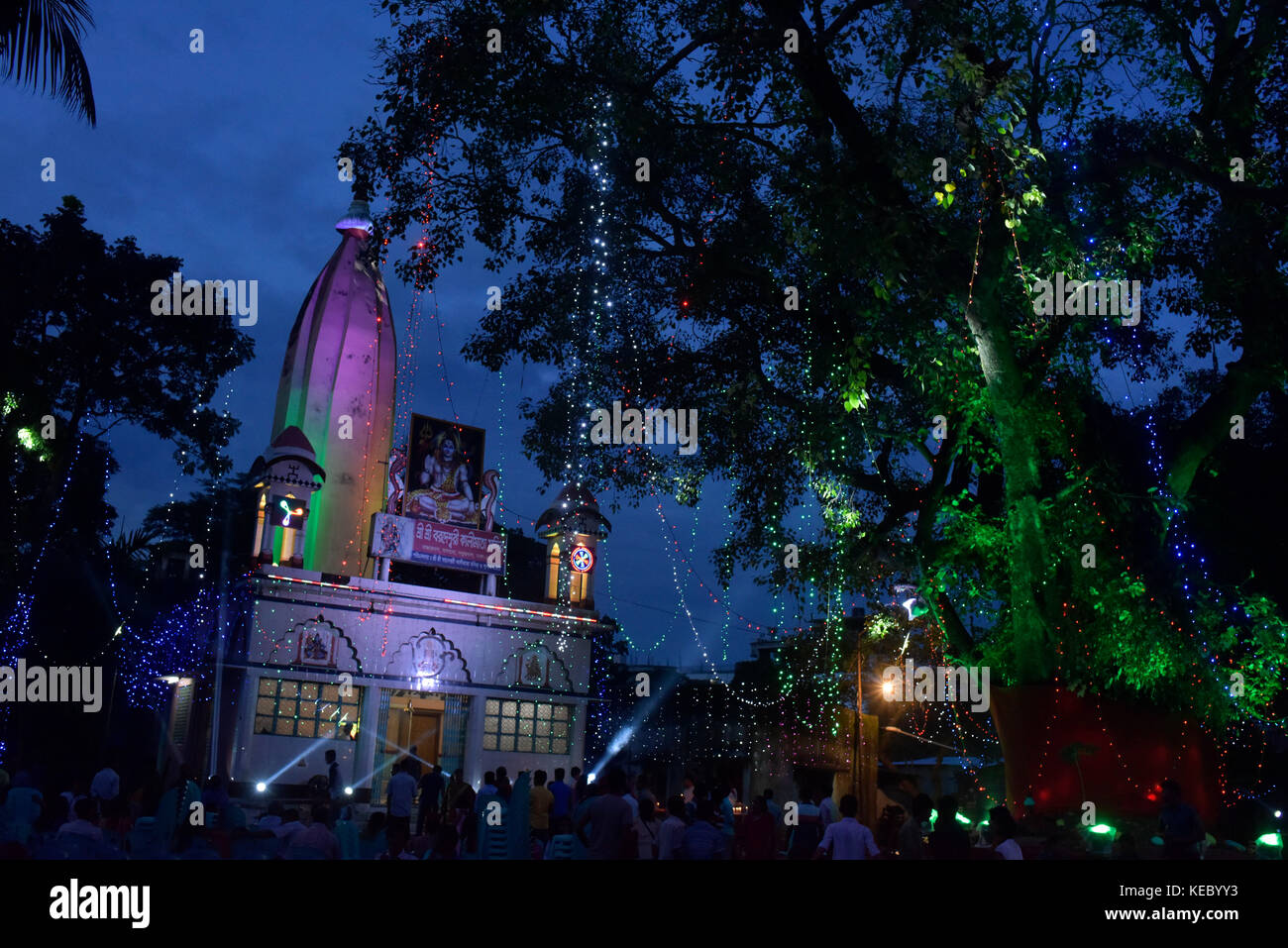 Dhaka, Bangladesh. 19th Oct, 2017. Sree Sree Bordesor Kalimata Mondir Diwali festival in Dhaka. Credit: SK Hasan Ali/Alamy Live News Stock Photo