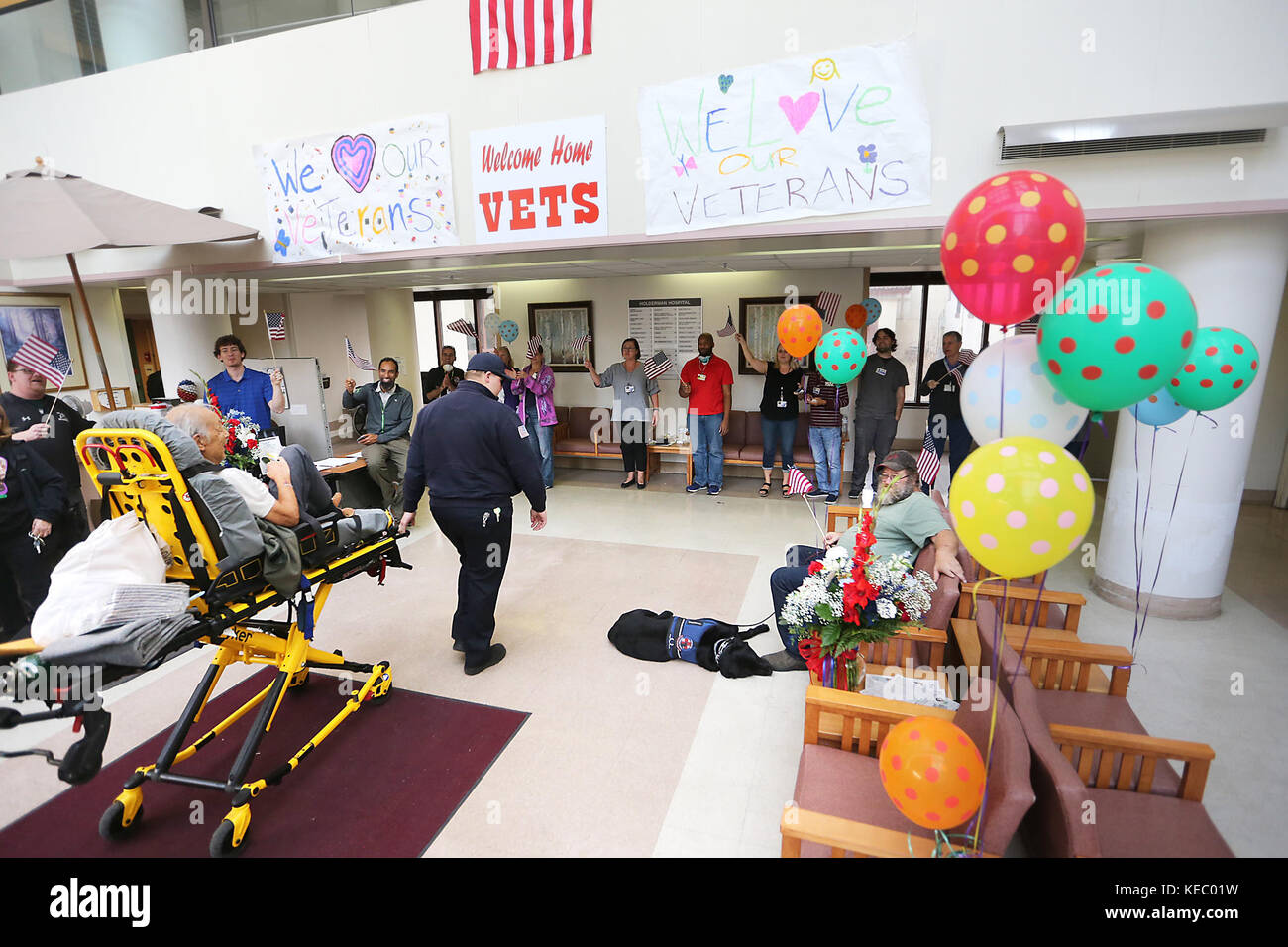 Yountville, CA, USA. 18th Oct, 2017. Some of the residents from the Veterans Home of California, Yountville who were recently evacuated returned home on Wednesday. They had been evacuated to a number of skilled nursing facilities due to the poor air quality, resulting from wildfires in the region. Credit: Napa Valley Register/ZUMA Wire/Alamy Live News Stock Photo