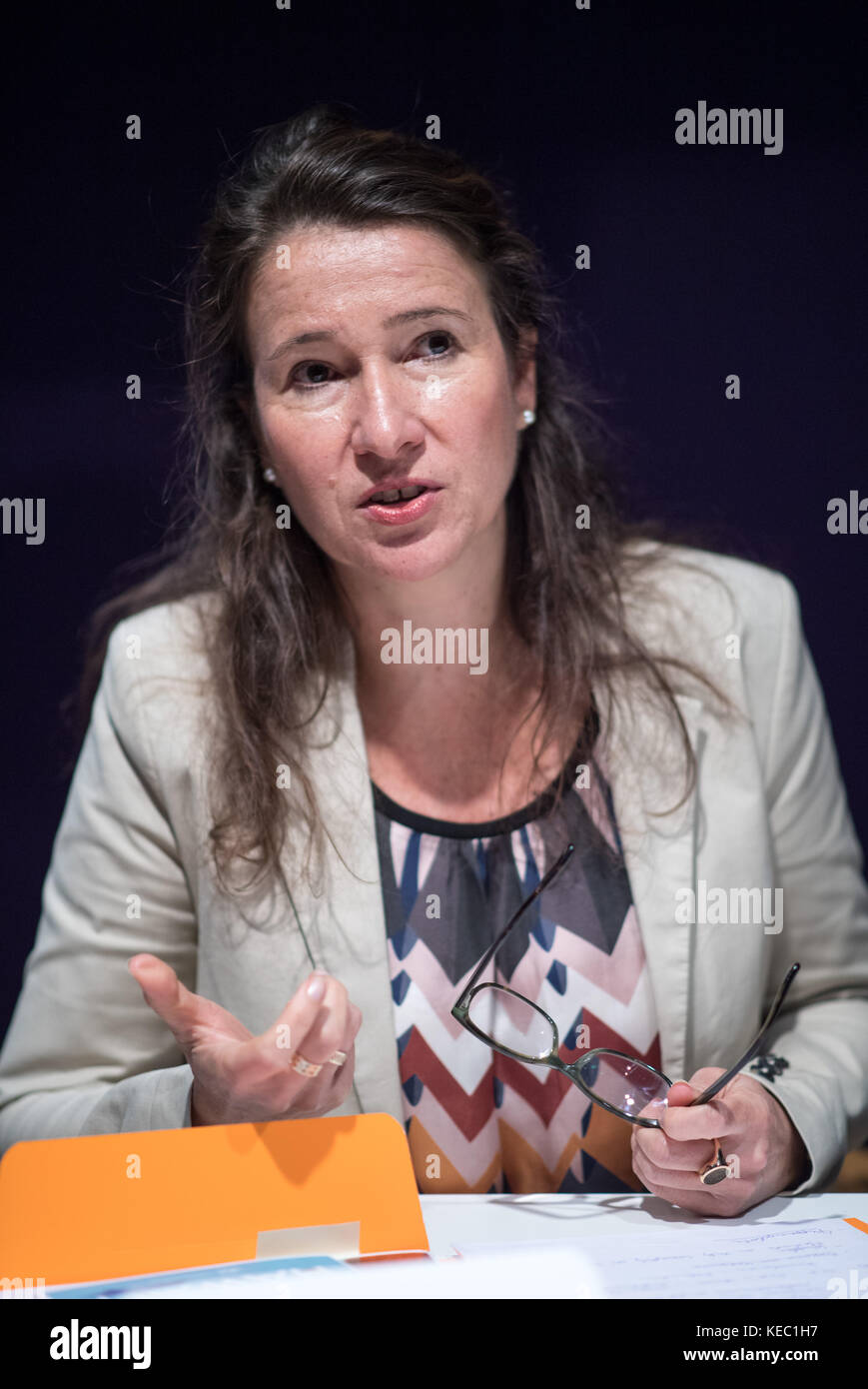 Stuttgart, Germany. 12th Oct, 2017. Inés de Castro, director of the Linden-Museum, speaks during a press conference in Stuttgart, Germany, 12 October 2017. Credit: Sebastian Gollnow/dpa/Alamy Live News Stock Photo