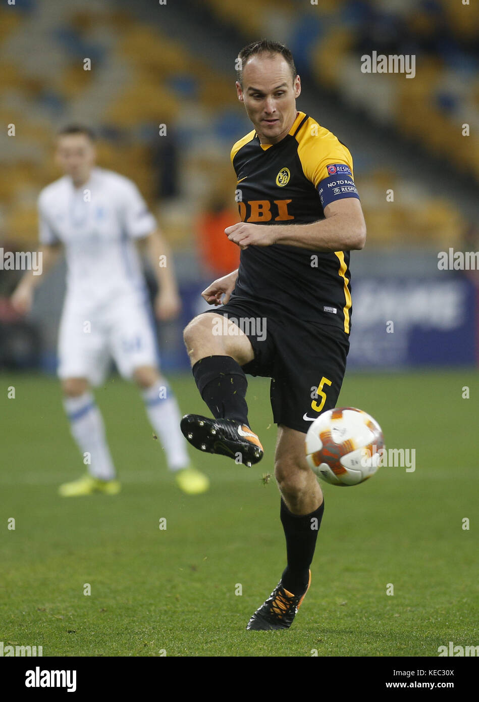 October 19, 2017 - Young Boys' Steve von Bergen in action during the UEFA Europa League Group B soccer match between FC Dynamo Kyiv and FC Young Boys' at the NSK Olimpiyskyi in Kyiv, Ukraine, October 19, 2017. Credit: Anatolii Stepanov/ZUMA Wire/Alamy Live News Stock Photo