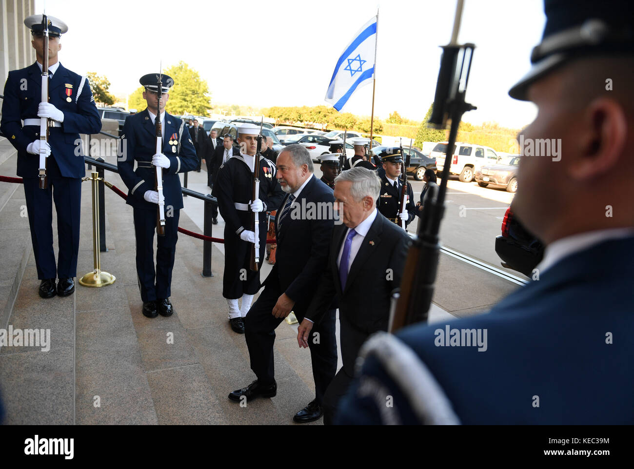 Washington, USA. 19th Oct, 2017. U.S. Defense Secretary Jim Mattis (C-R) welcomes Israeli Defense Minister Avigdor Lieberman (C-L) prior to their meeting at the Pentagon in Washington, DC, the United States, on Oct. 19, 2017. Credit: Yin Bogu/Xinhua/Alamy Live News Stock Photo