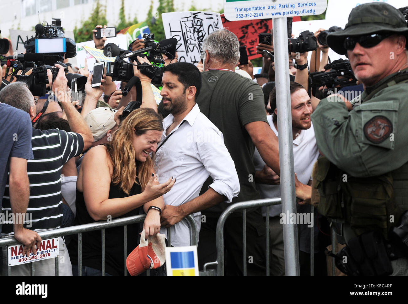 Police pepper spray hires stock photography and images Alamy