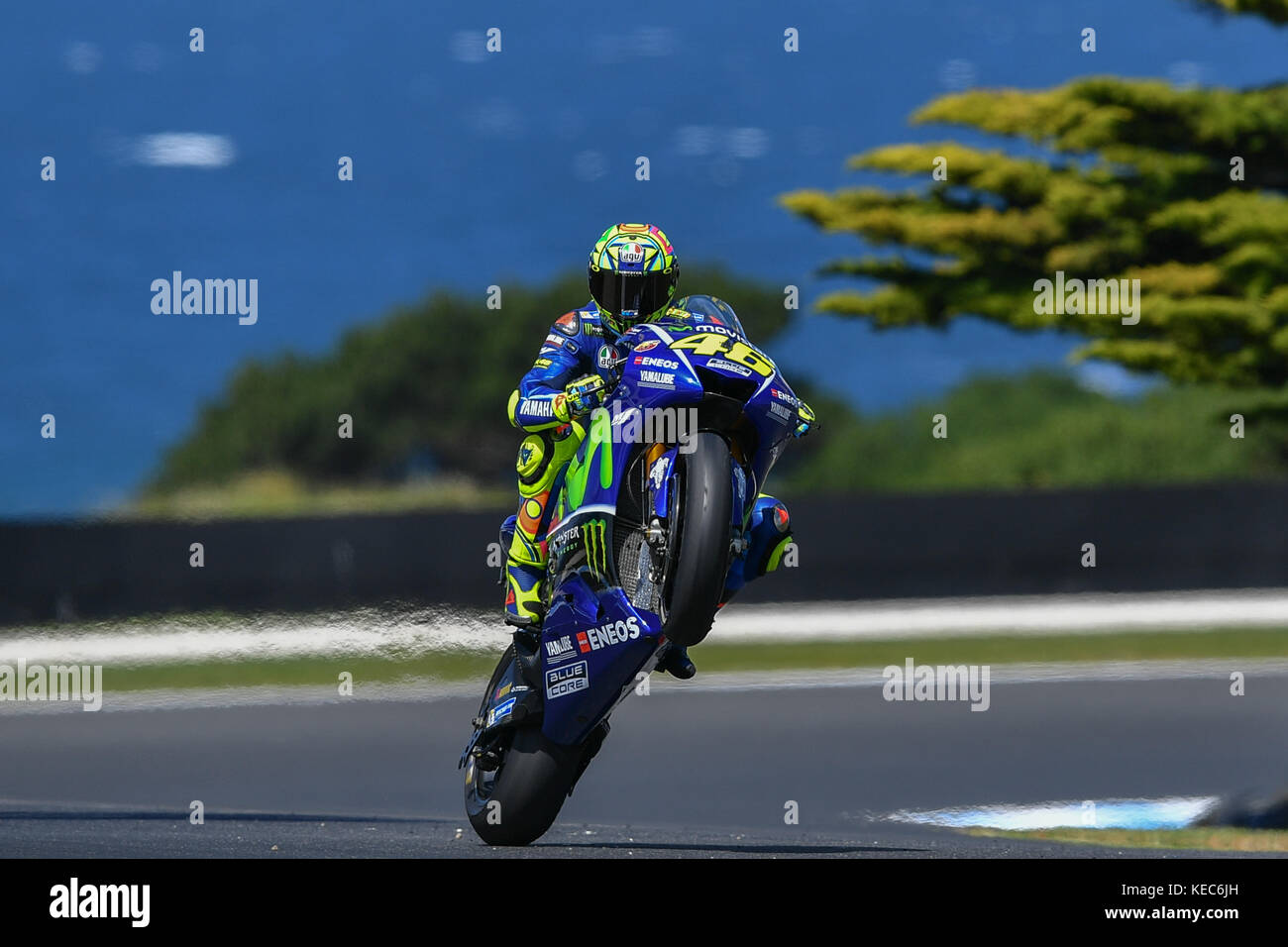 Phillip Island Grand Prix Circuit, Victoria, Australia. 20th October, 2017.  October 20, 2017: Italian rider Valentino Rossi on the No.46 Yamaha from  Movistar Yamaha Motogp pops a wheelie at the end of