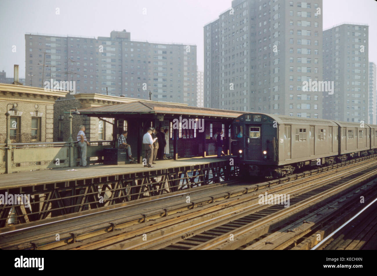 Elevated Subway Station and #1 Train, 125th Street, New York City, New York, USA, July 1961 Stock Photo