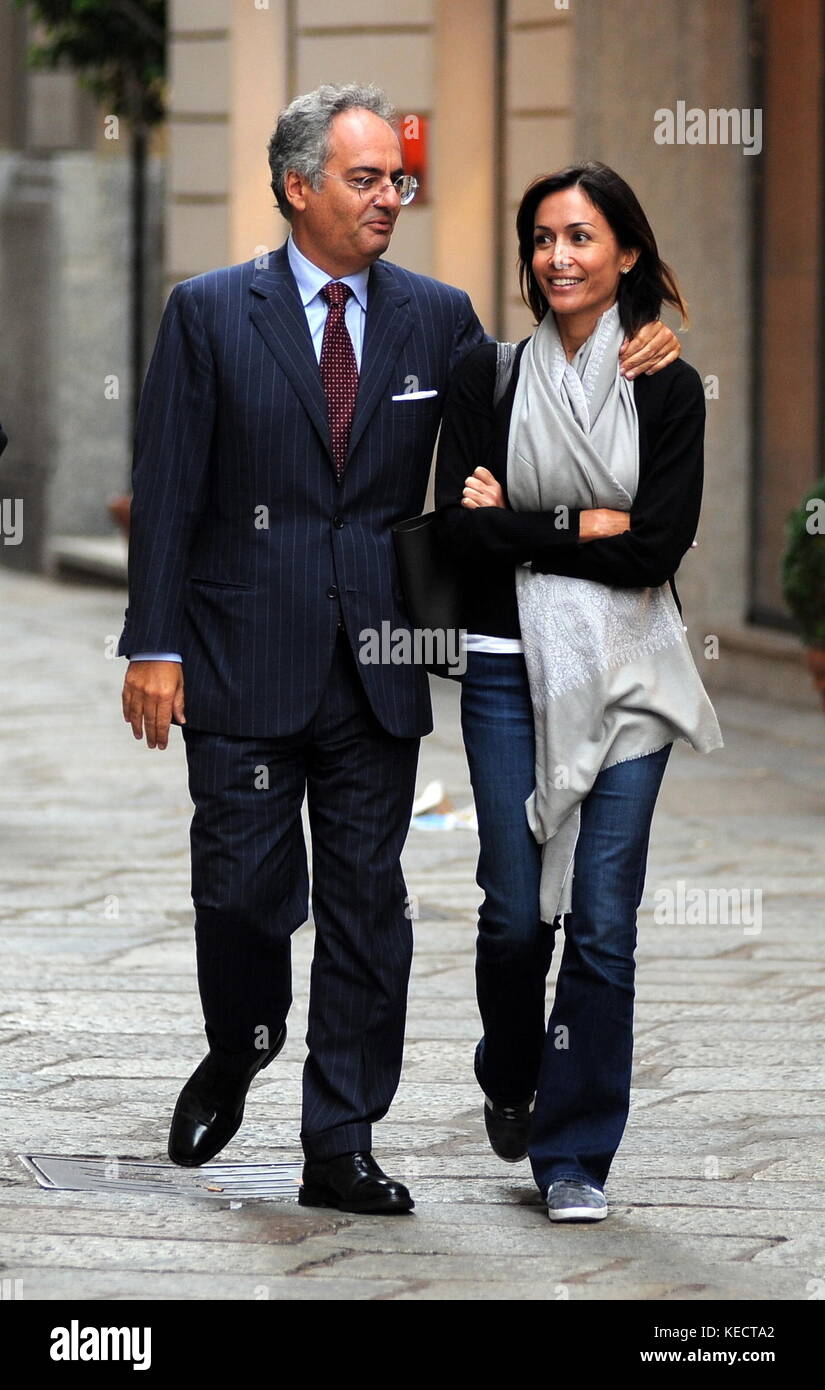 Mara Carfagna and her boyfriend Alessandro Ruben spotted on a romantic walk in Milan  Featuring: Mara Carfagna, Alessandro Ruben Where: Milan, Italy When: 18 Sep 2017 Credit: IPA/WENN.com  **Only available for publication in UK, USA, Germany, Austria, Switzerland** Stock Photo