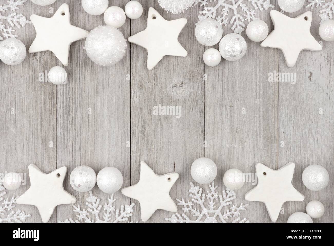 Immagini Shabby Chic Natale.Christmas Double Border With Shabby Chic Handmade Clay Ornaments On A Stock Photo Alamy