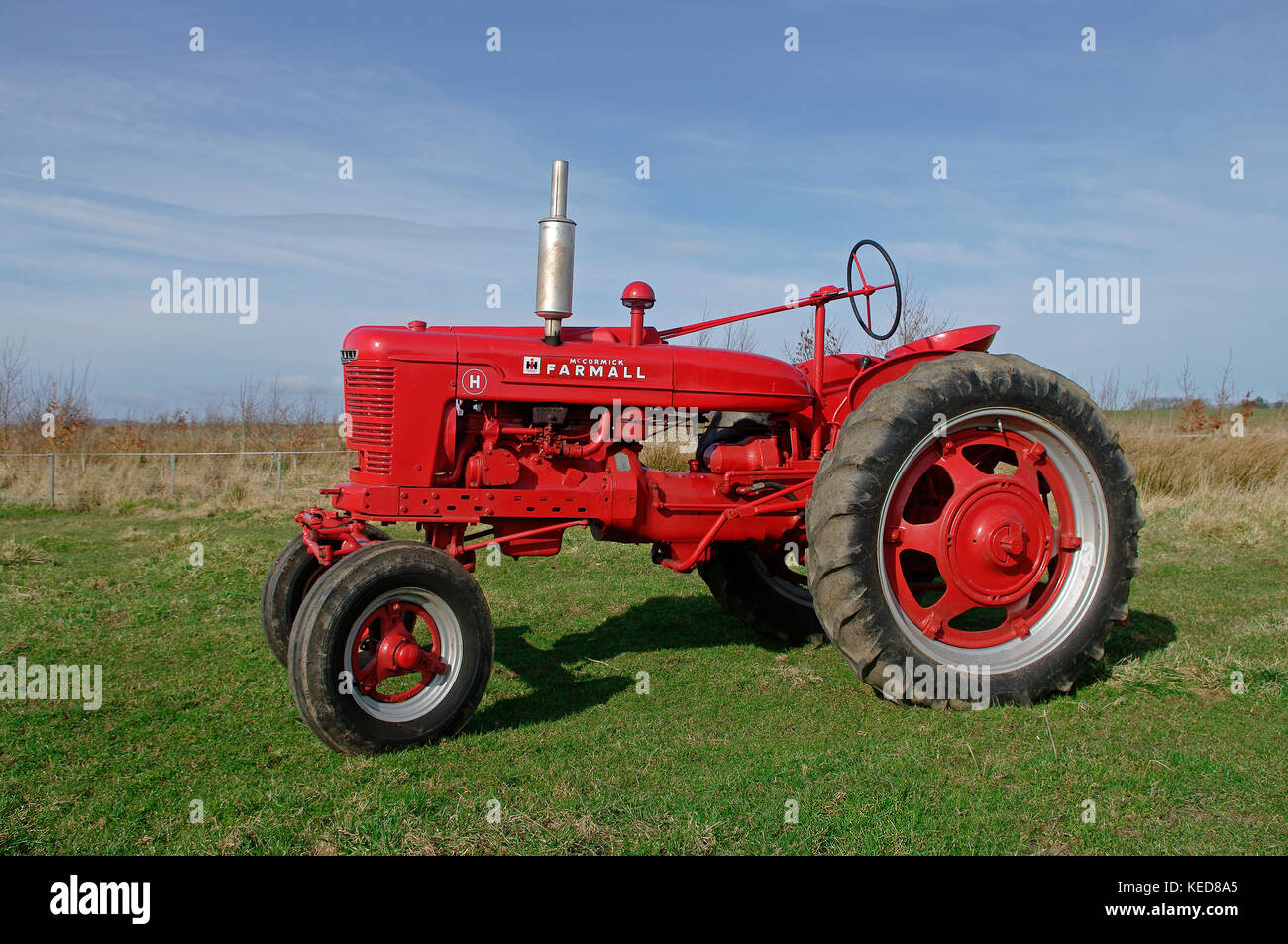 1940 International Farmall Model H tractor Stock Photo - Alamy