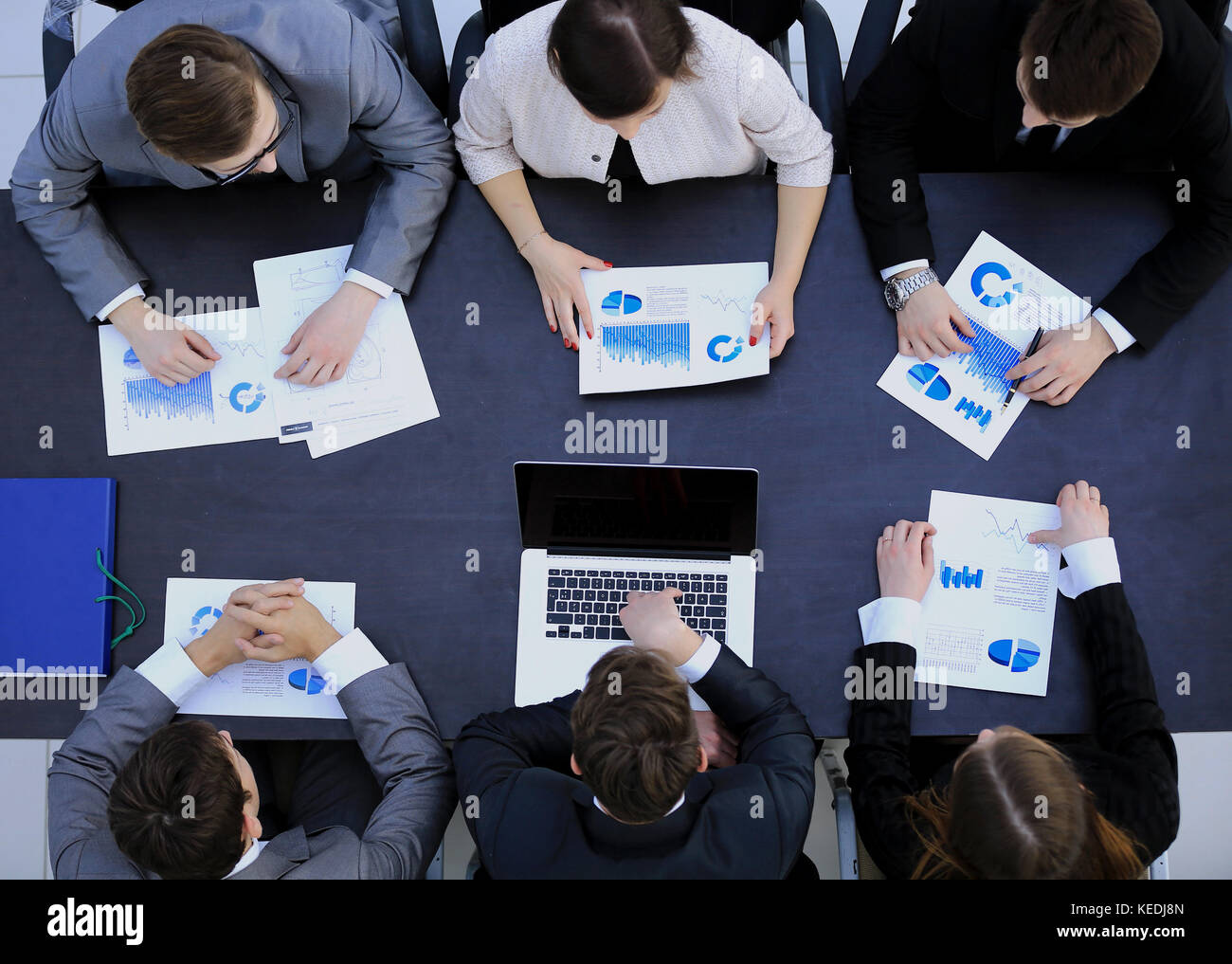 Meeting room aerial hi-res stock photography and images - Alamy