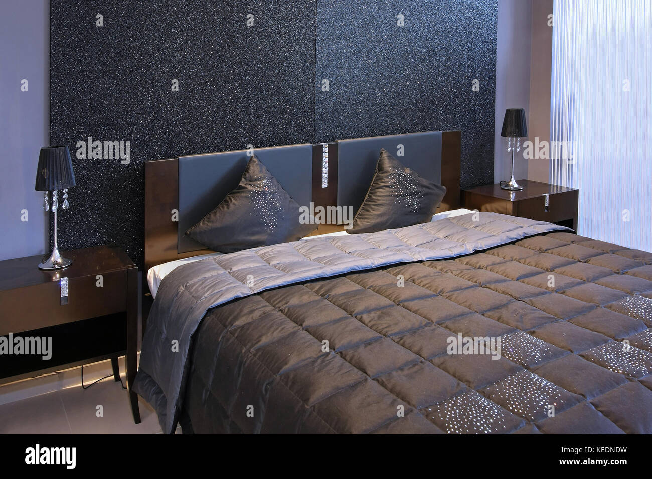 Detail of modern sparkling bedroom interior bed Stock Photo - Alamy