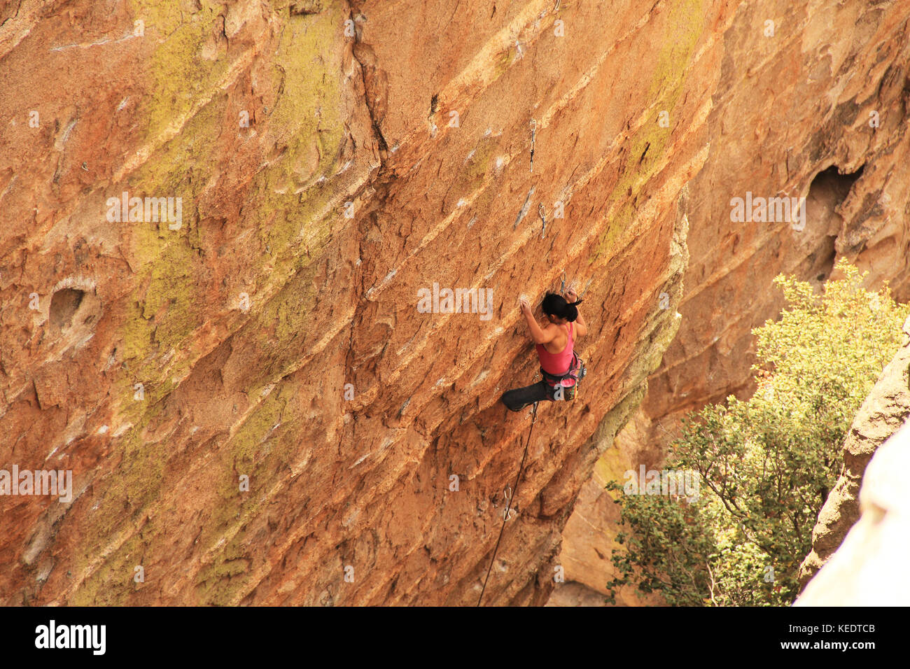 Asian girl rock climbing hi-res stock photography and images - Alamy