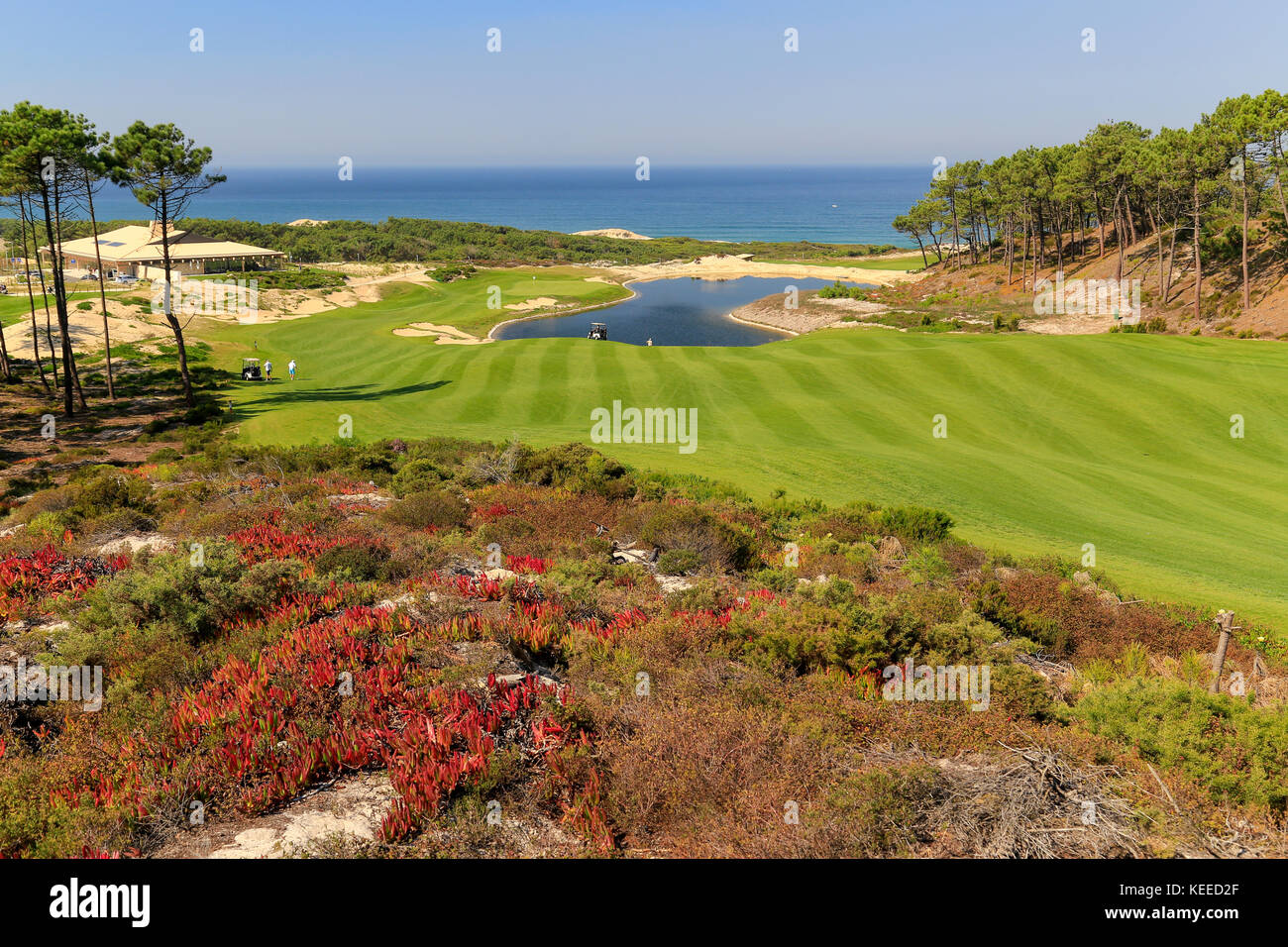 West Cliffs golf course near Obidos in Portugal - view of 18th hole with  Atlantic Ocean behind Stock Photo - Alamy