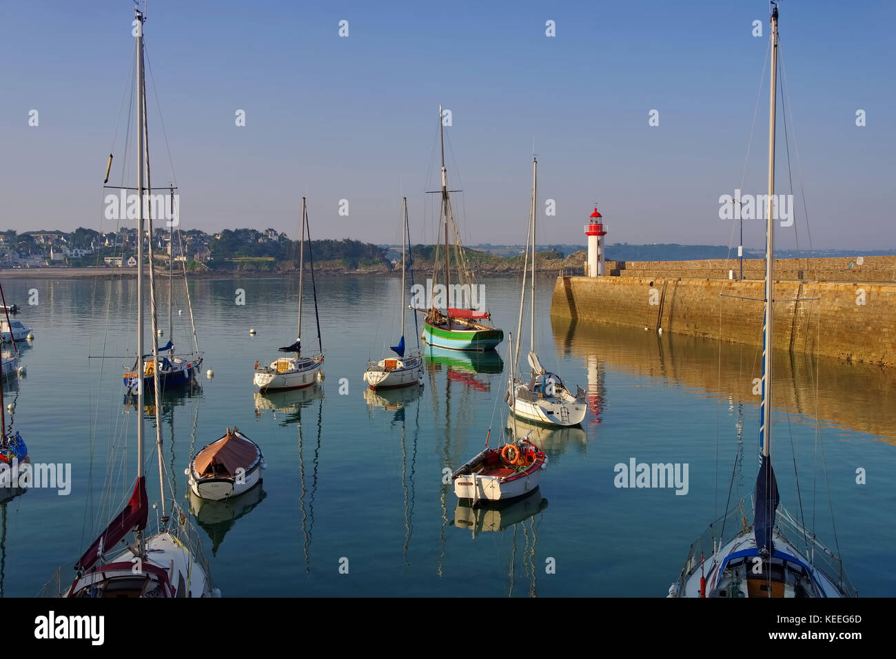 Erquy brittany coast harbour hi-res stock photography and images - Alamy