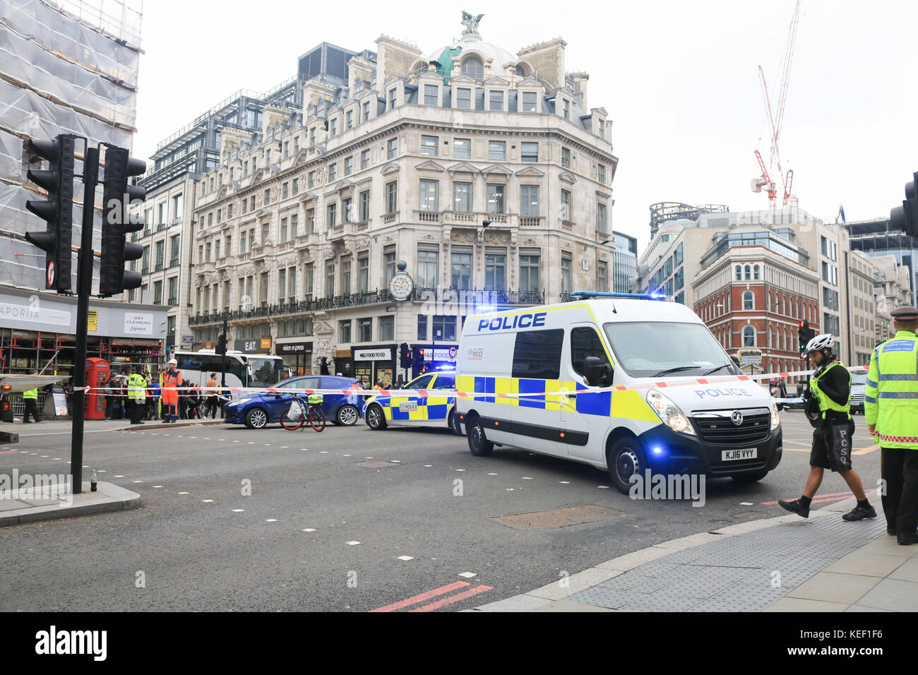 London, UK. 20th Oct, 2017. City of London Police have cordoned the area around  Ludgate Circus,   after a pedestrian was  hit and killed by a van near the junction of Fleet Street and New Bridge Street. The area which has  been notorious for previous deaths because of its large junctions and lack of pedestrian crossings. Credit: amer ghazzal/Alamy Live News Stock Photo