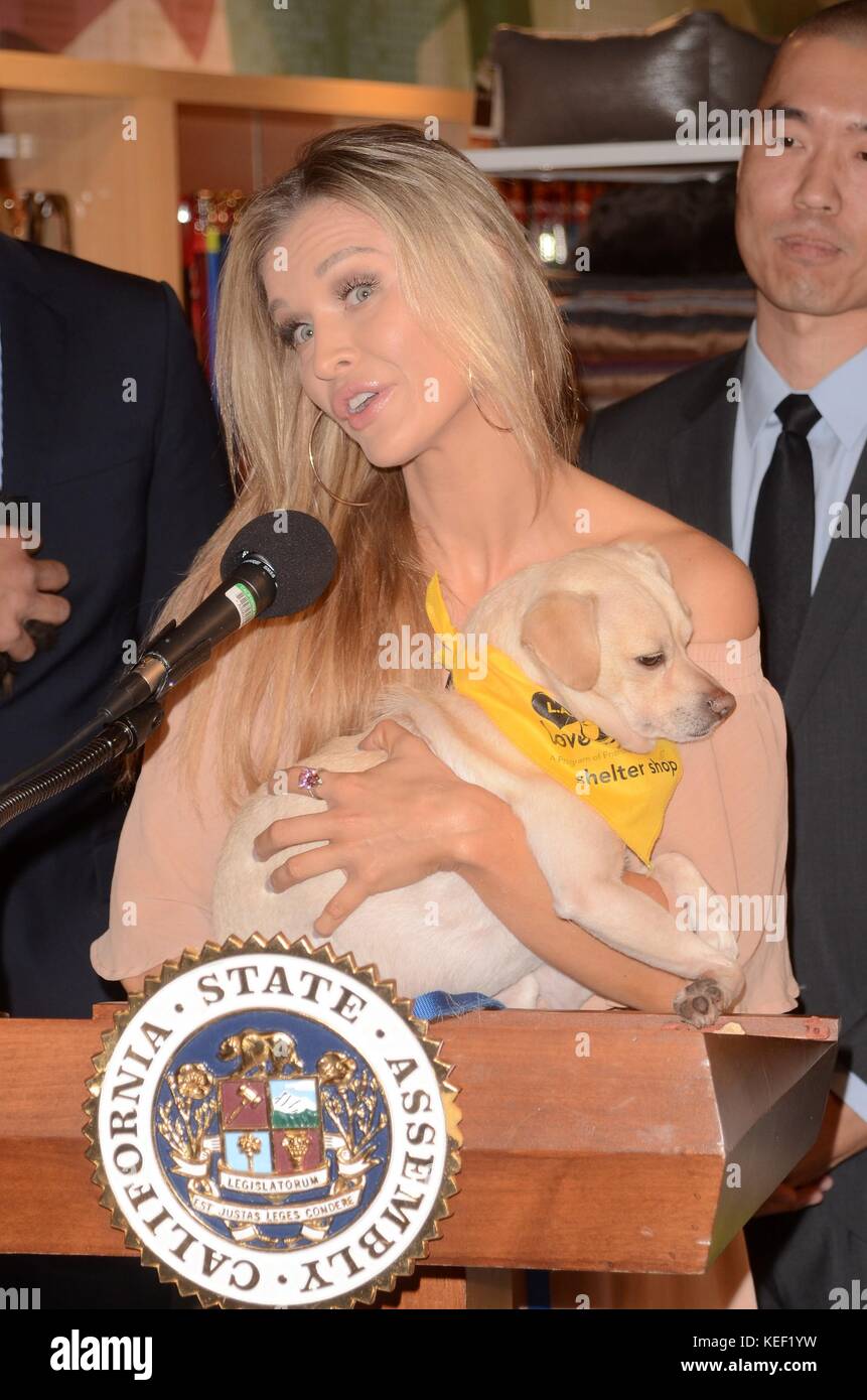 Los Angeles, CA, USA. 18th Oct, 2017. Joanna Krupa in attendance for LAST  CHANCE FOR ANIMALS Press Conference Celebrating the Passage of California's  Pet Rescue and Adoption Act (Bill 485), Los Angeles,