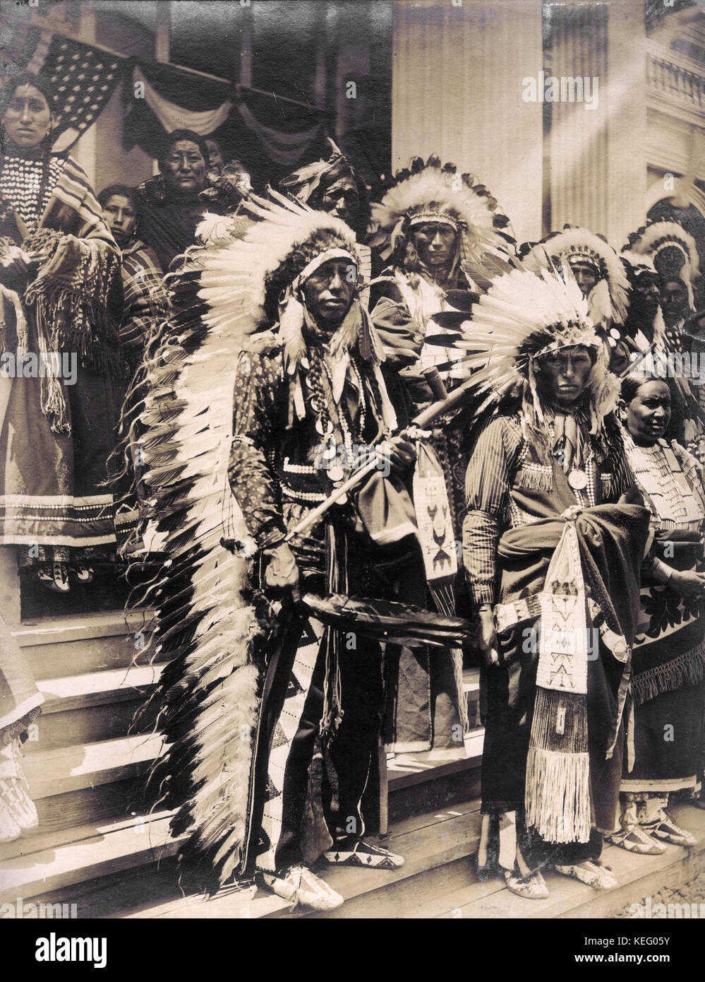 Sioux indians hi-res stock photography and images - Alamy