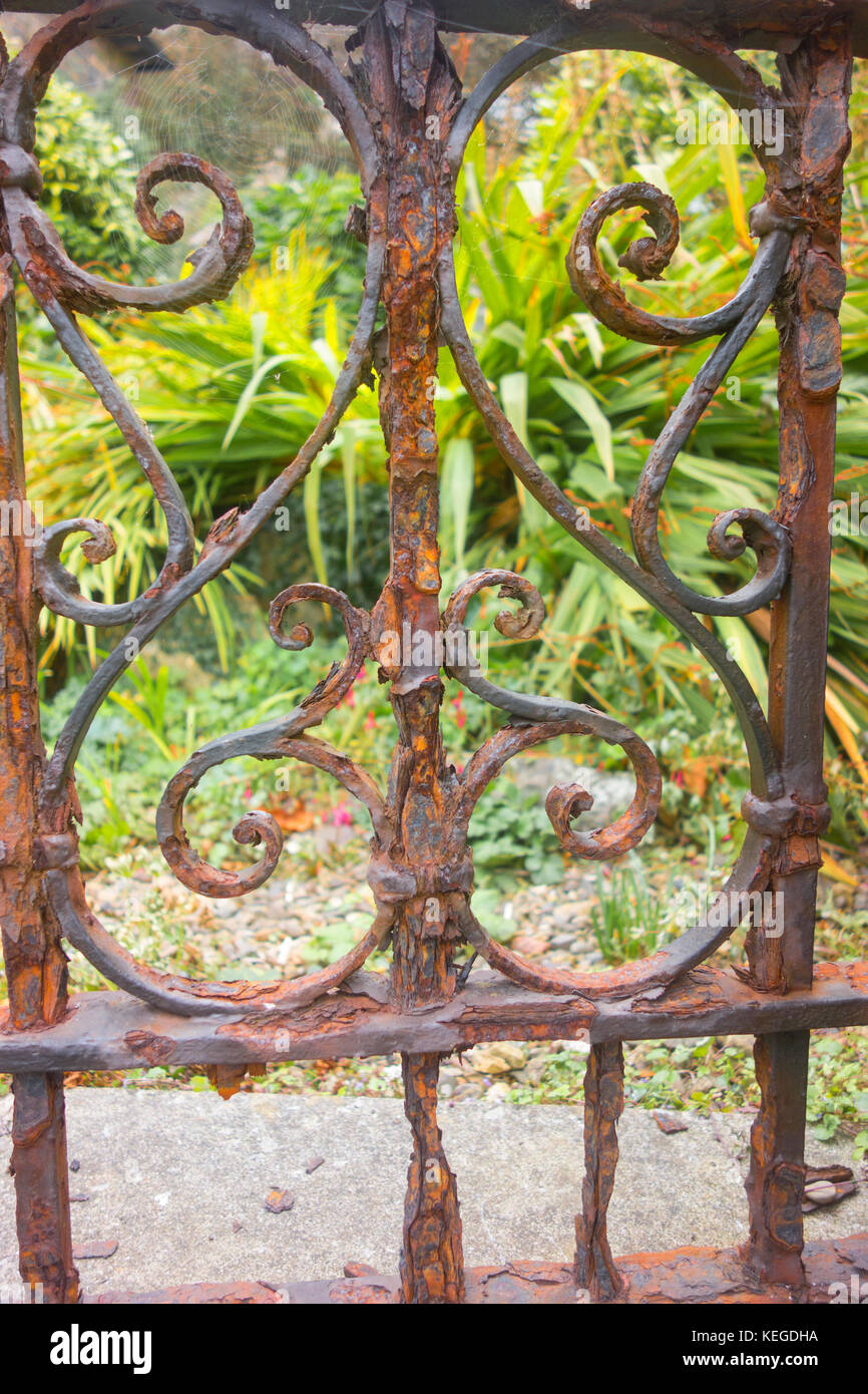 Wrought iron fencing hires stock photography and images Alamy