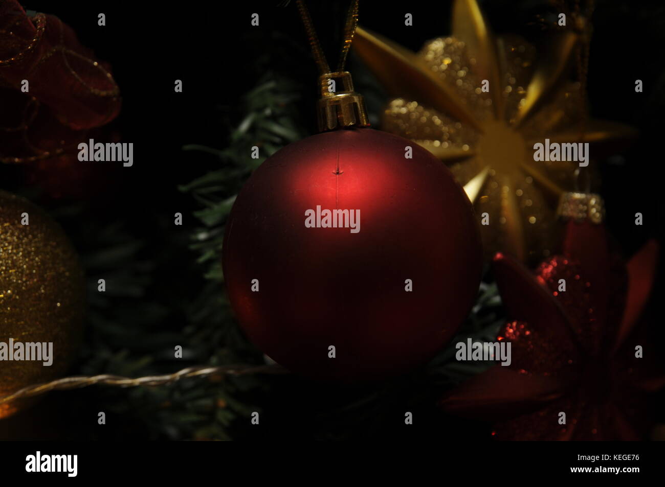 Gold bauble tree hi-res stock photography and images - Alamy