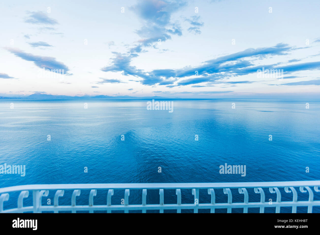 Scenic waterfront view hi-res stock photography and images - Alamy