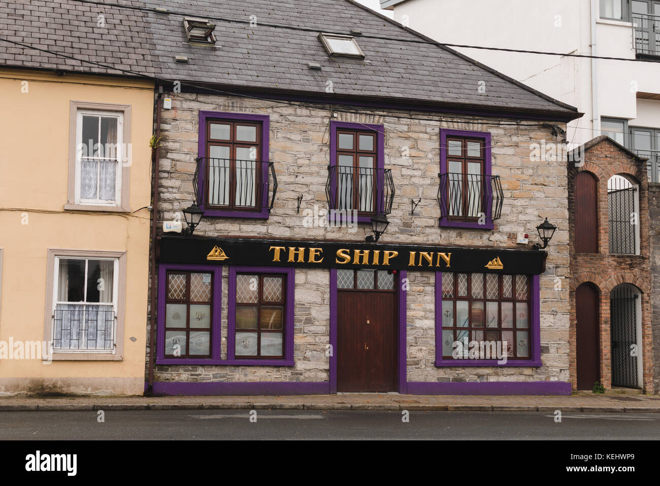 The Ship Inn, Sligo, Ireland Stock Photo - Alamy