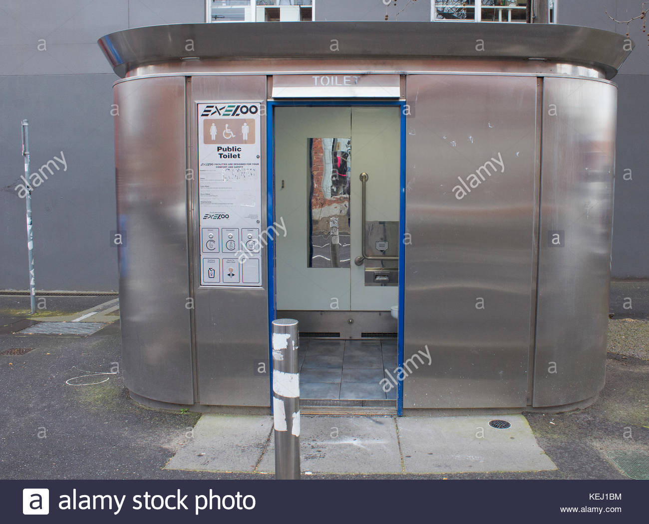 Public Toilet Australia Stock Photos & Public Toilet Australia Stock