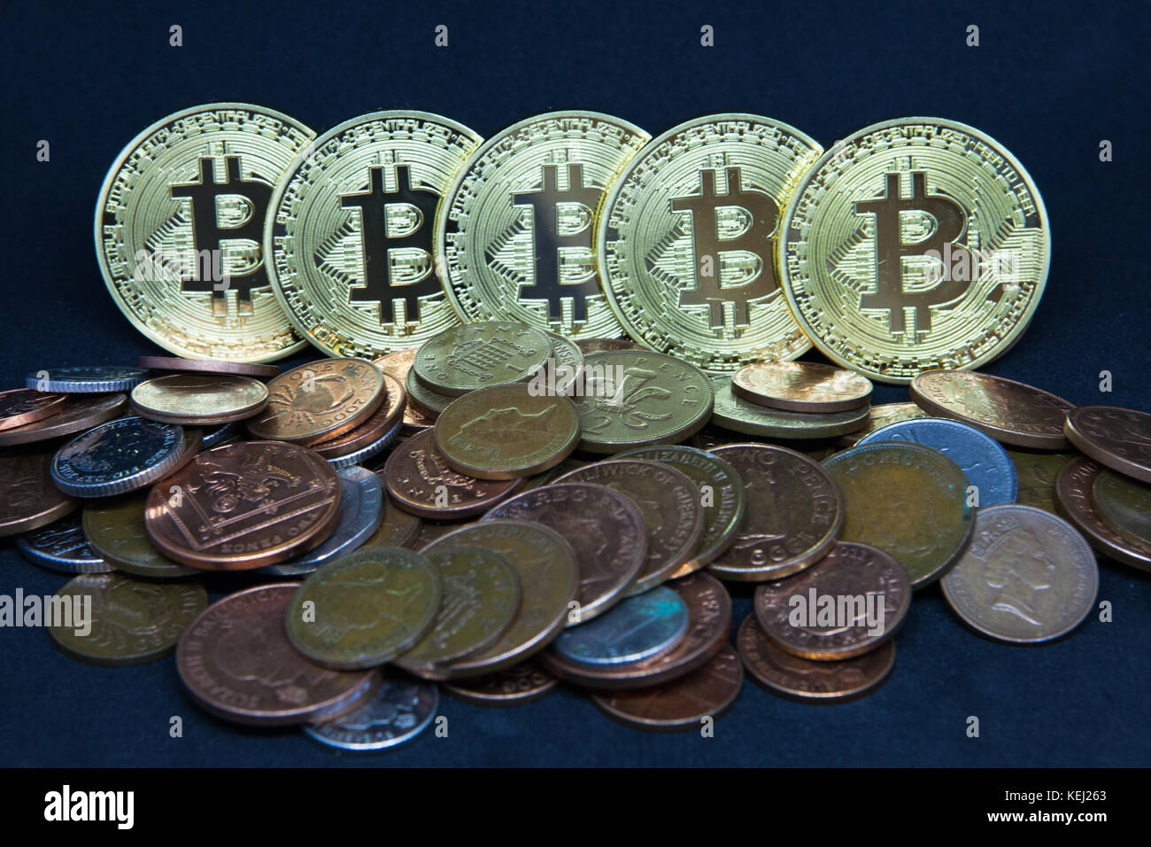 American express credit card hi-res stock photography and images - Page 13  - Alamy