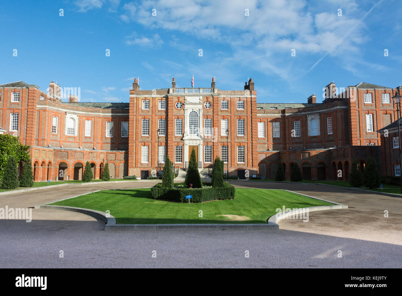 Roehampton House, part of Queen Mary’s Place, Roehampton Lane, Roehampton, London, England, UK Stock Photo