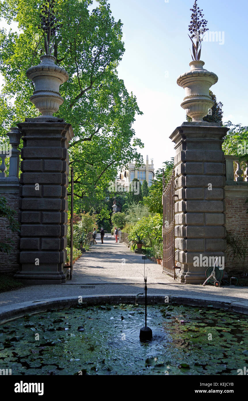 Orto Botanico di Padova, Padua Botanical garden, the world's oldest, Italy, North gate and N-S axis Stock Photo