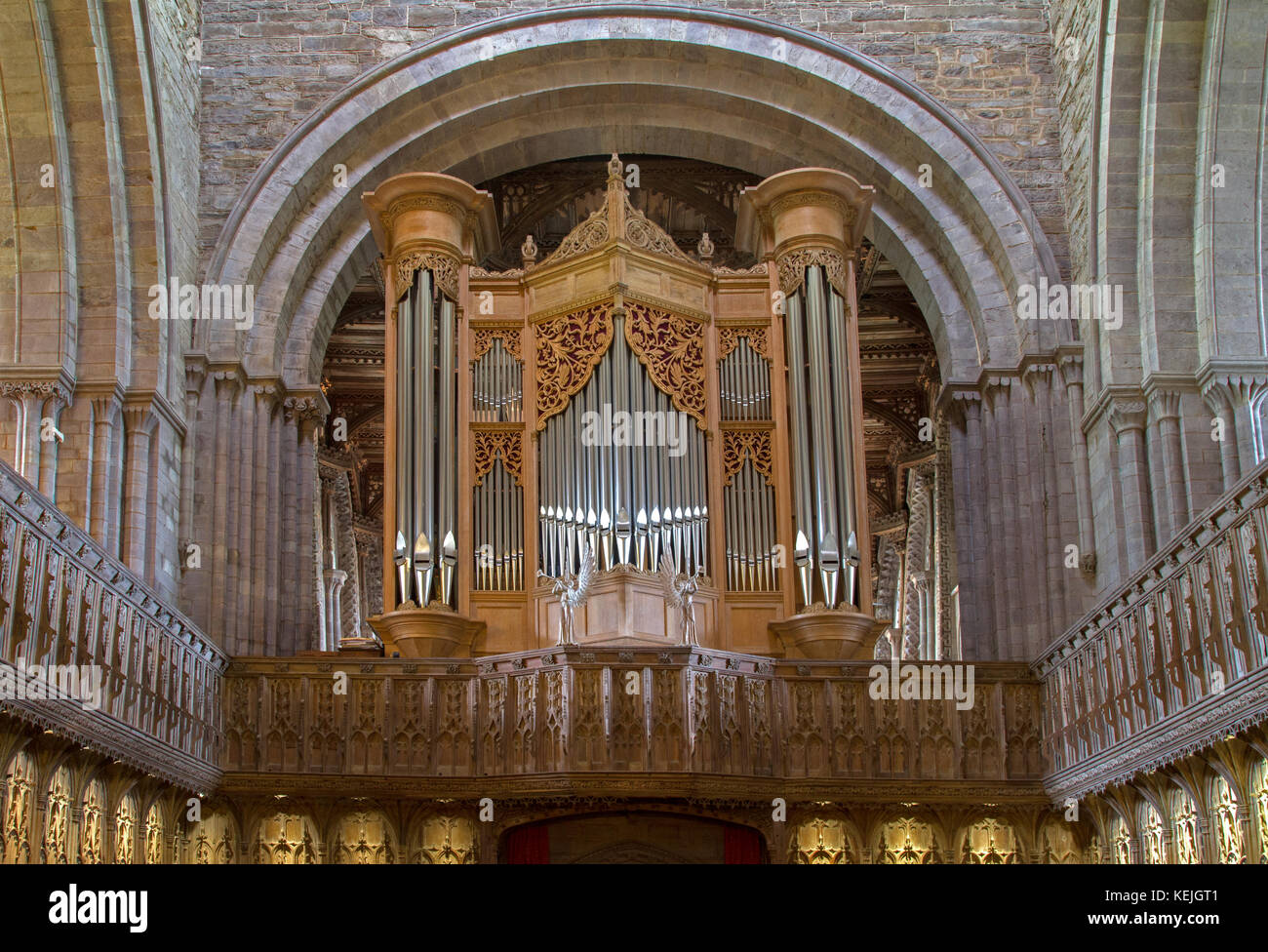 st-davids-cathedral-organ-hi-res-stock-photography-and-images-alamy