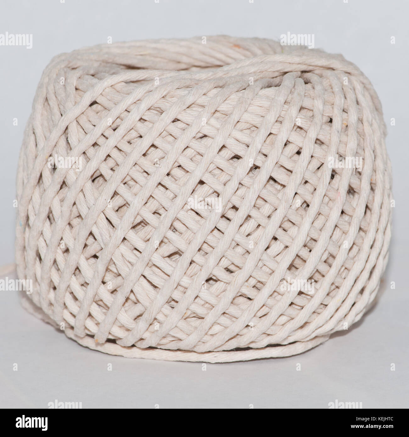 Ball of string hi-res stock photography and images - Alamy