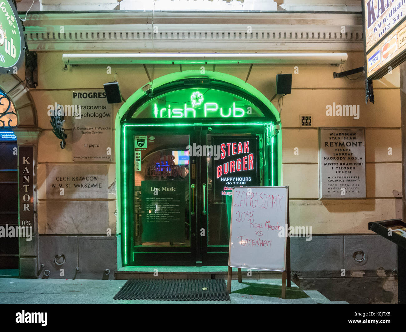 Irish Pub, 41 Krakowskie Przedmiescie, Warsaw, Poland Stock Photo Alamy