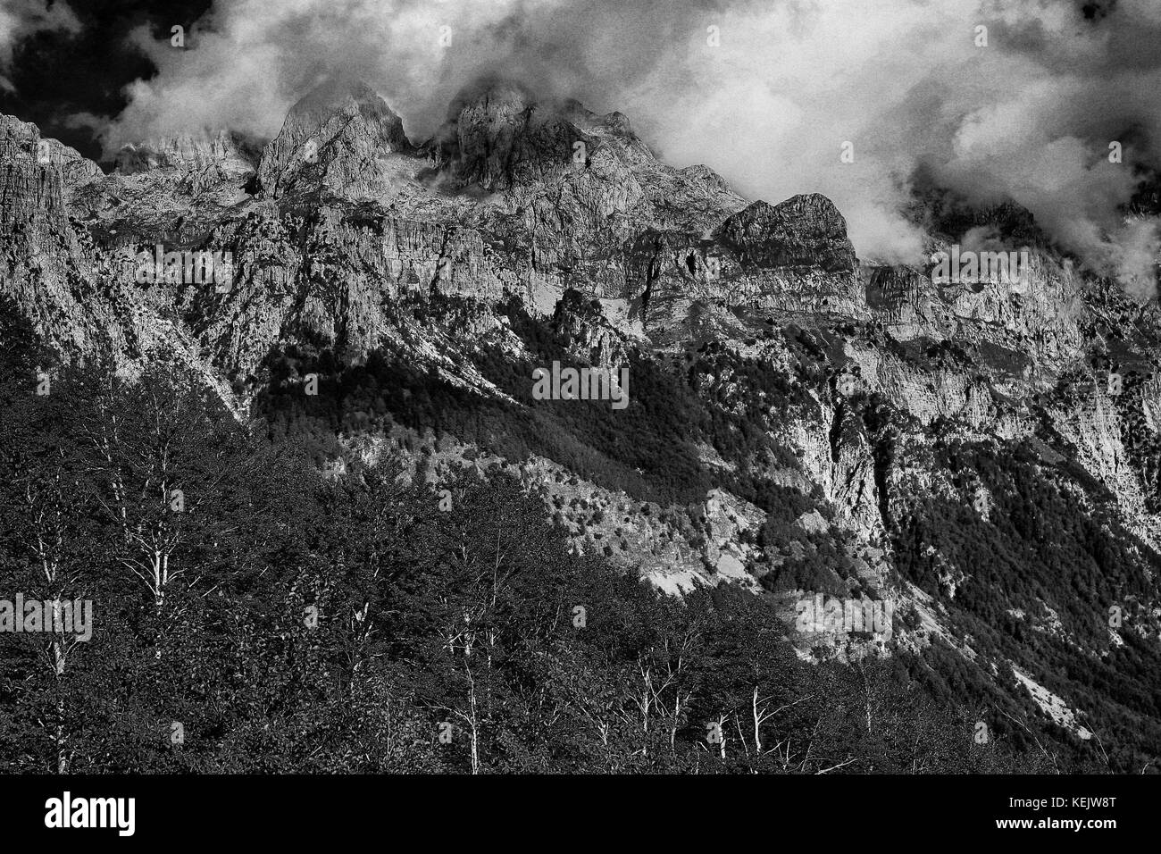 Theth / Thethi Valley in Prokletije / Bjeshket e Namuna Mountains (Cursed mountains or accursed mountains or Albanian alps) in Albania on the border w Stock Photo