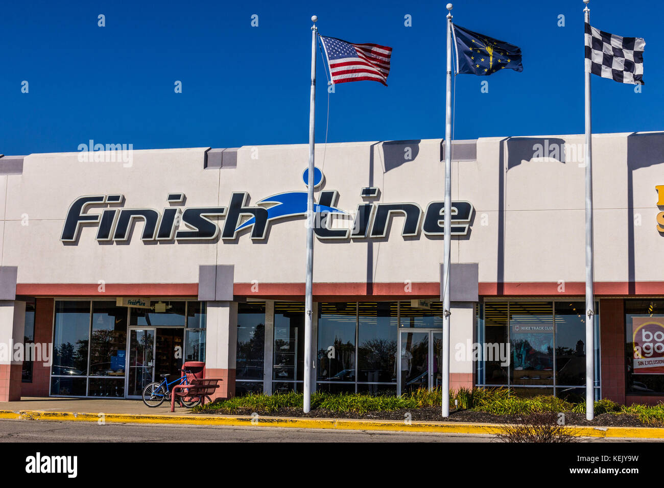 Indianapolis Circa October 2017 Finish Line, Inc. Retail Strip Mall