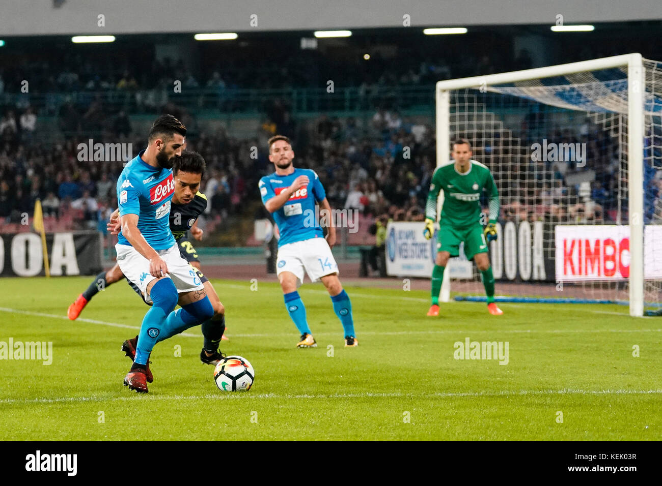 Napoli, Italy. 21st Oct, 2017. Naples - Italy 21/10/2017 ELSEID HYSAJ of S.S.C. NAPOLI and YUTO NAGATOMO of Inter fights for the ball during Serie A match between S.S.C. NAPOLI and Inter at Stadio San Paolo of Naples. Credit: Emanuele Sessa/Pacific Press/Alamy Live News Stock Photo