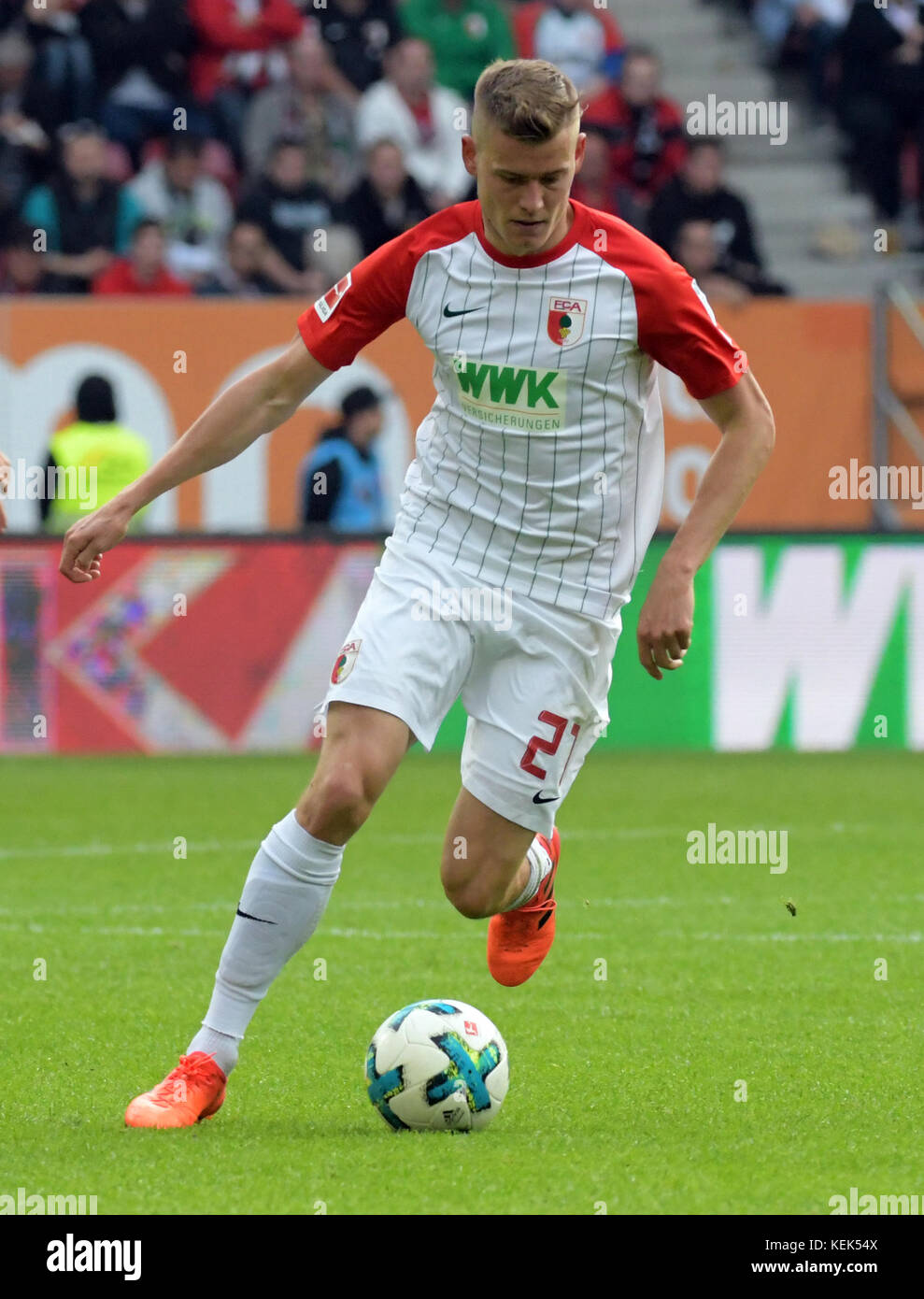 Augsburg, Germany. 21st Oct, 2017. Augsburg's Alfred Finnbogason in action during the German Bundesliga soccer match between FC Augsburg and Hanover 96 at the WWK Arena in Augsburg, Germany, 21 October 2017. Credit: Stefan Puchner/dpa/Alamy Live News Stock Photo