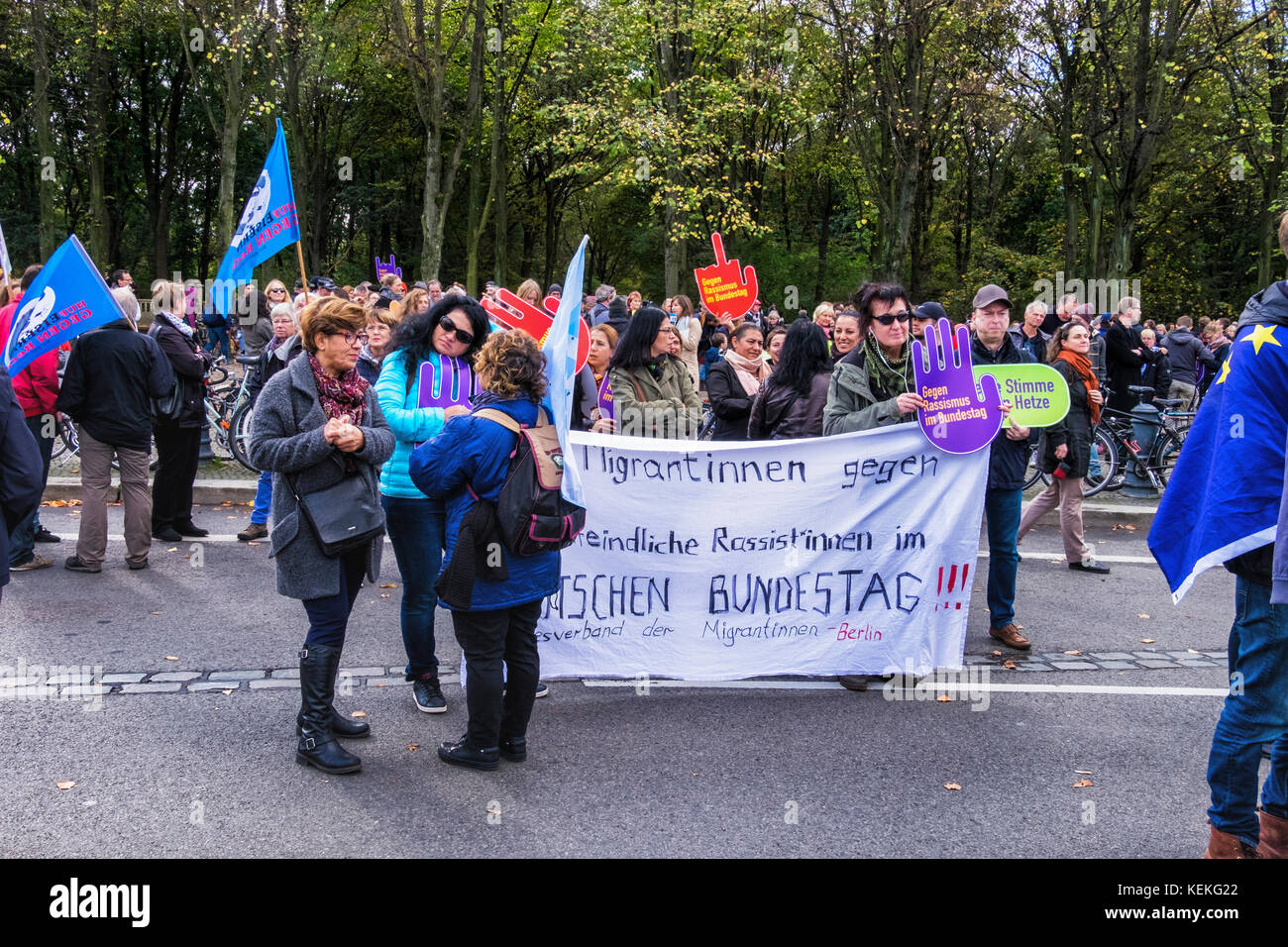 Berlin, Mitte. 22nd October 2017. Berliners protest against hate and racism In Parliament. Several thousand people collected at the Brandenburg Gate today to protest against racism in Parliament. The newly elected German parliament holds its first session on Tuesday 24th October and protestors marched past the Reichstag building to protest against the nationalist, anti-immigration AfD party who will appear in parliament for the first time having taken 12.6 percent of the vote in the recent election. Credit: Eden Breitz/Alamy Live News Stock Photo