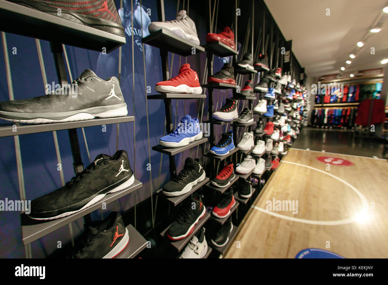 barndom semester dateret Assortment of Air Jordan sneakers on sale in the NBA store in Manhattan  Stock Photo - Alamy