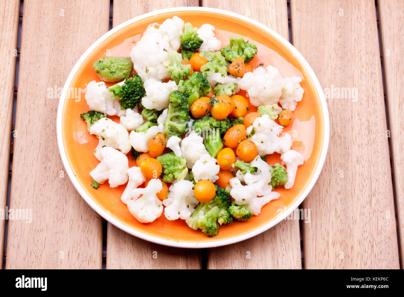 steamed broccoli, cauliflower and carrot Stock Photo Alamy