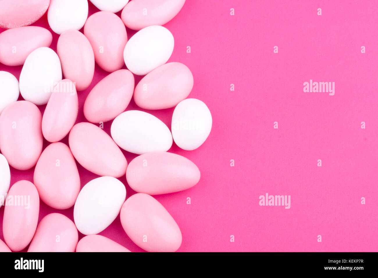 White Wedding Confetti Sugar Almonds High Resolution Stock Photography And Images Alamy