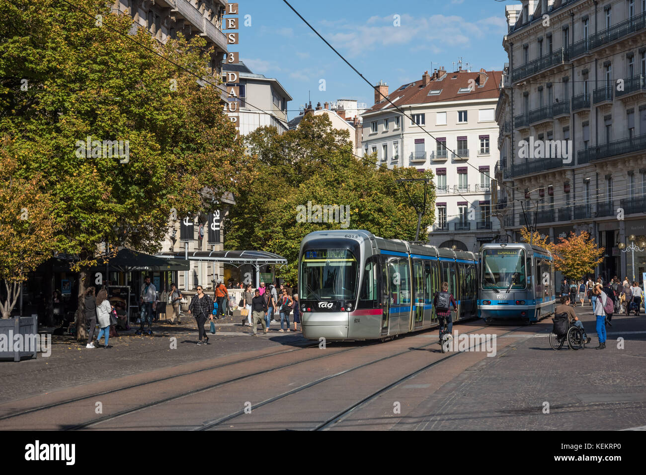 Grenoble, Tramway, Rue Felix Poulat Stock