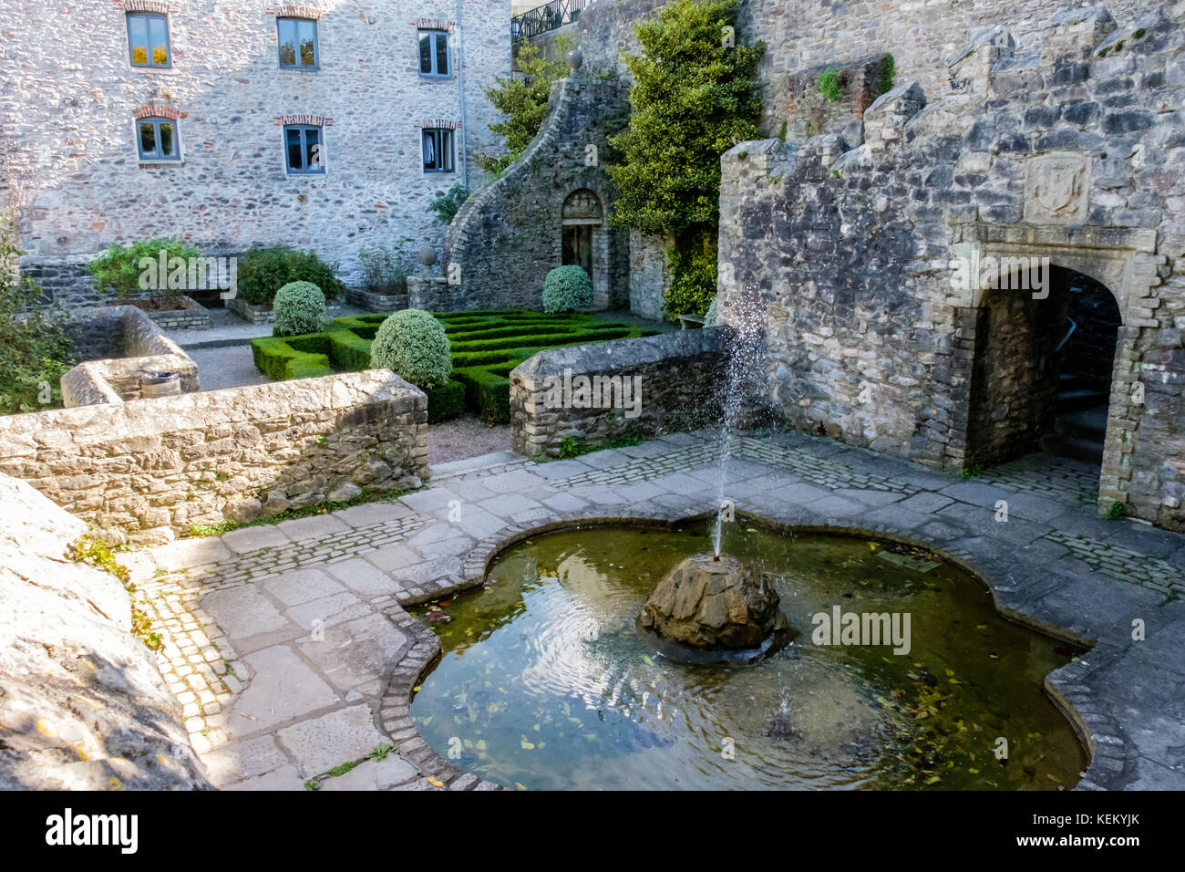 Elizabeth Gardens, The Barbican, Plymouth, Devon, UK Stock Photo Alamy