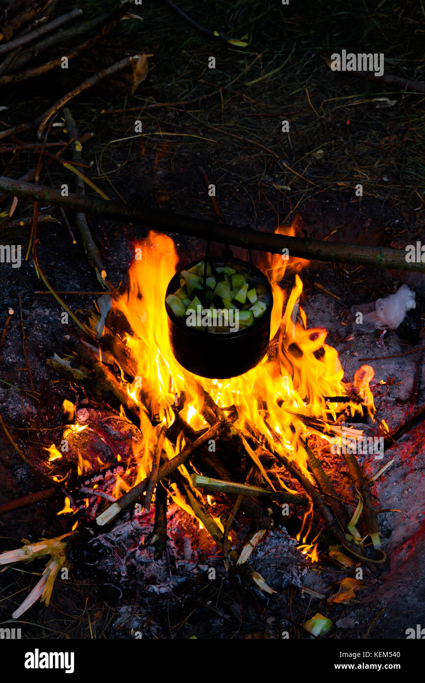 Open fire cooking utensils hires stock photography and images Alamy