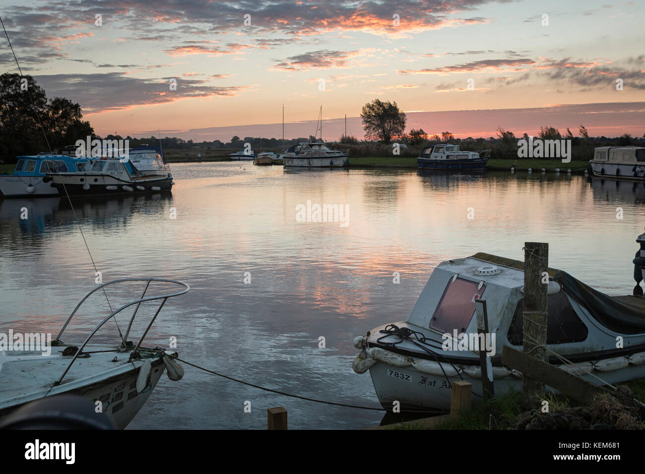 Ludham Bridge, sunrise over the River Ant and Marshes Stock Photo Alamy