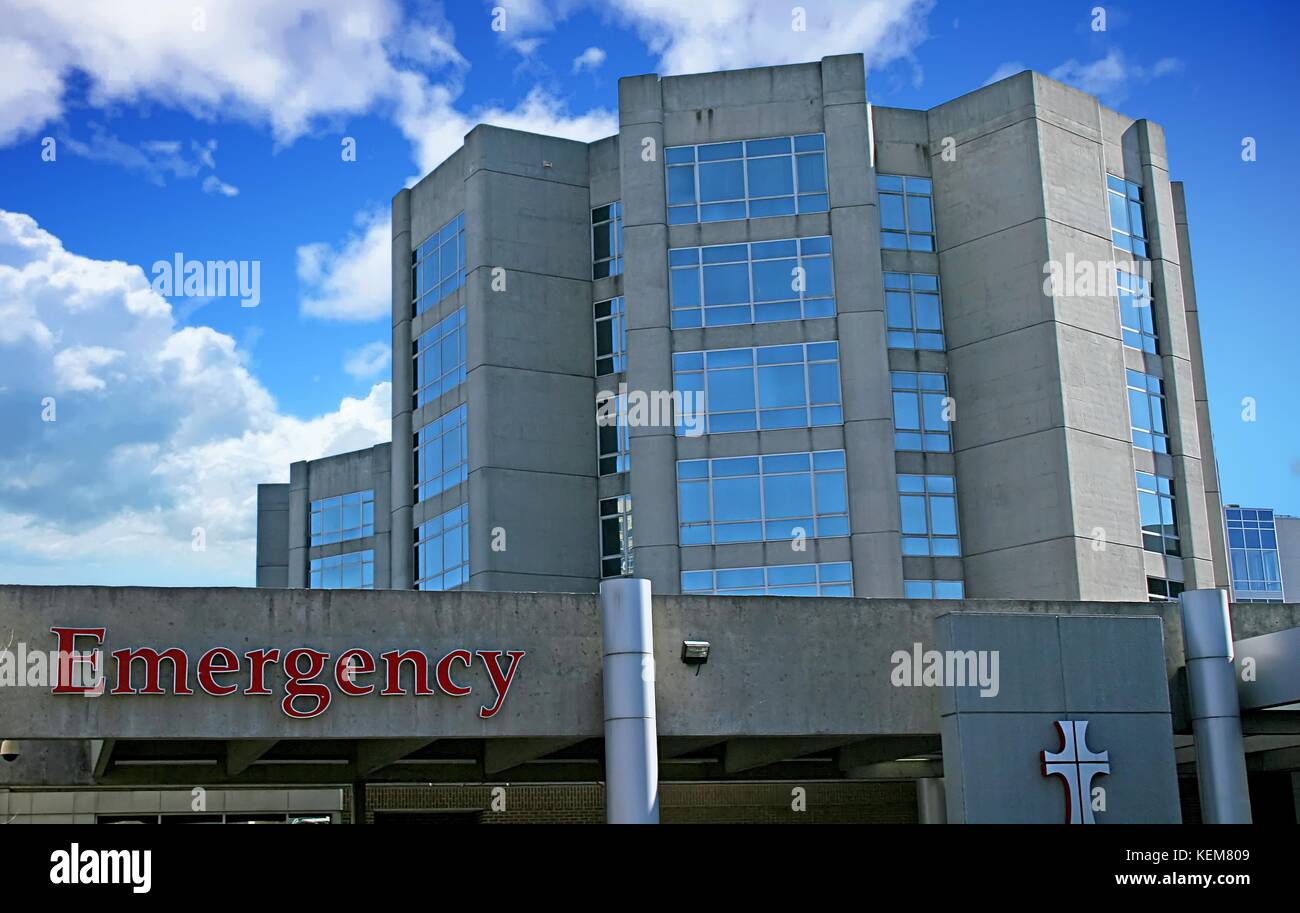 Entrance to emergency room at an urban hospital Stock Photo Alamy