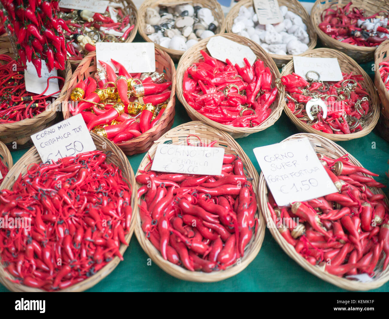 Ceramic chilis hires stock photography and images Alamy