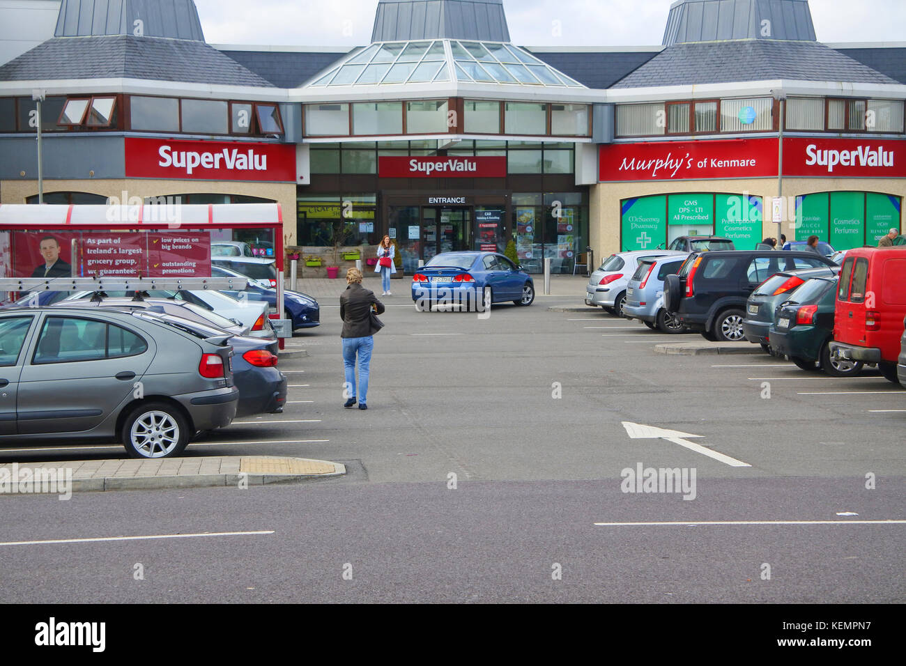 SuperValu Supermarket, Kenmare, County Kerry, Ireland - John Gollop Stock Photo