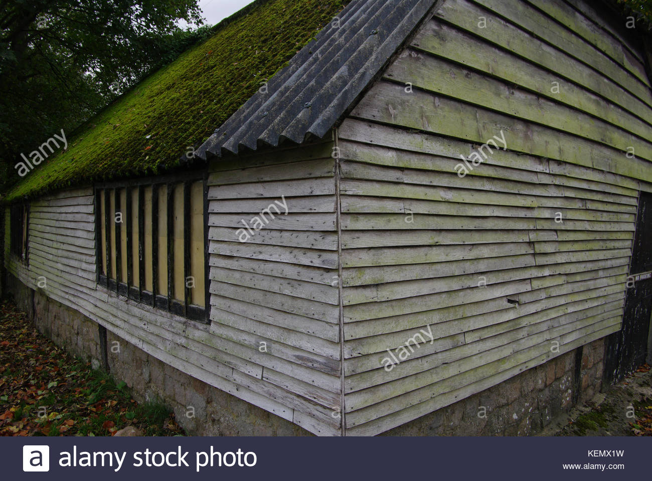 Wooden Hut Avebury Wiltshire Stock Photo 163957973 Alamy