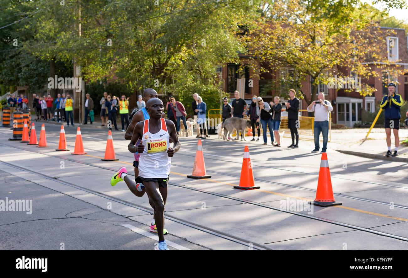 Toronto, Canada. 22nd October, 2017. Kenyan marathon runners Philemon Rono and Dickson Chumba