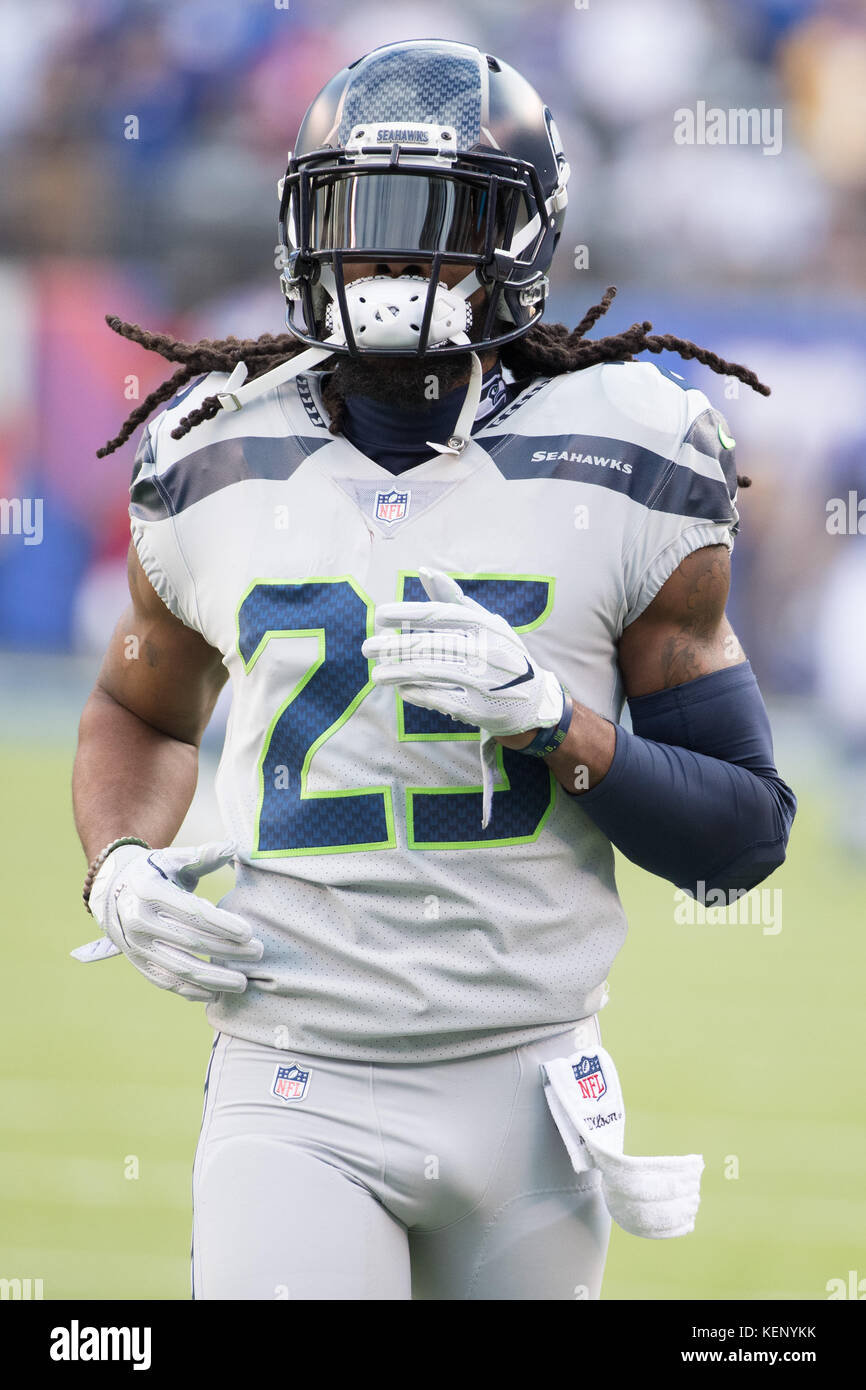 East Rutherford, New Jersey, USA. 22nd Oct, 2017. Seattle Seahawks  cornerback Richard Sherman (25) looks on prior to the NFL game between the  Seattle Seahawks and the New York Giants at MetLife