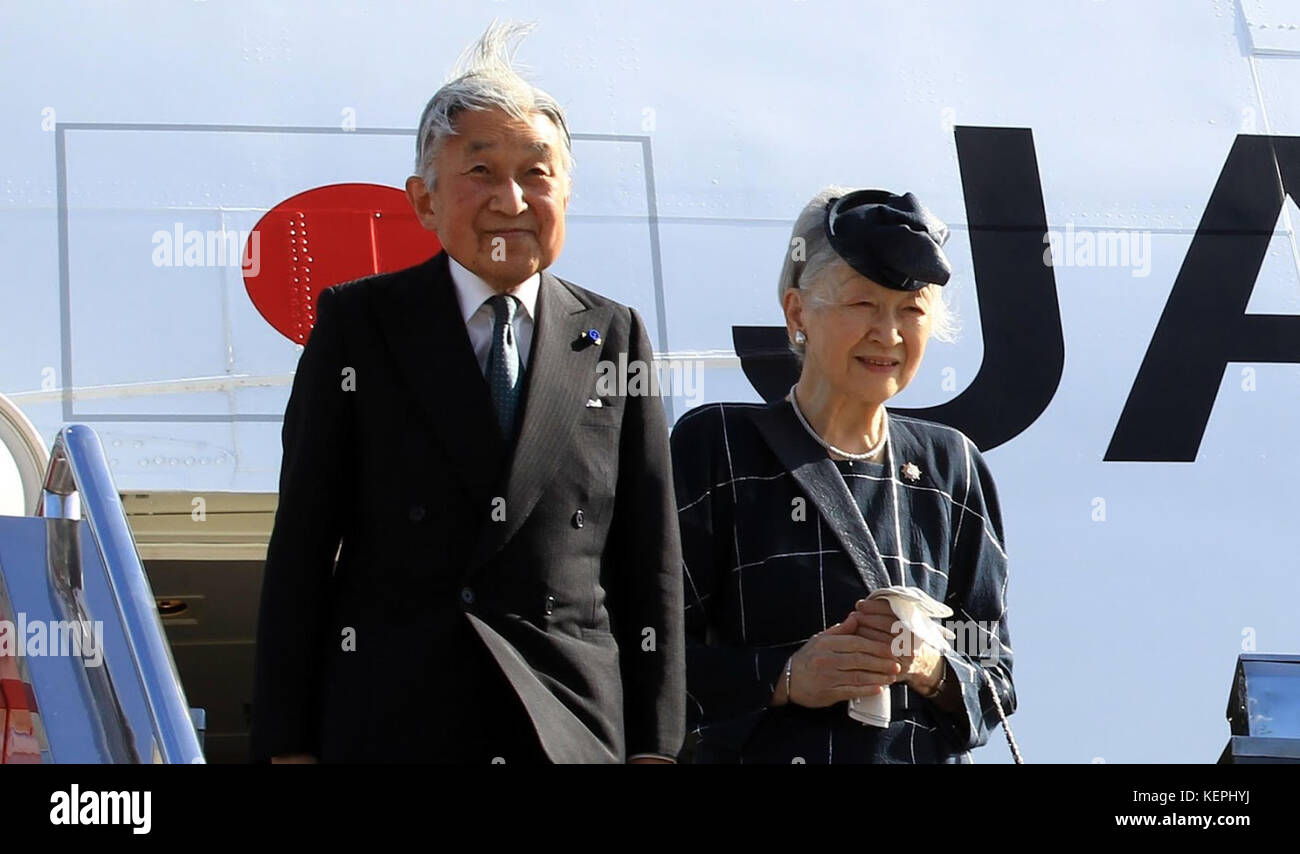 Emperor Akihito and Empress Michiko arrive at the Manila International Airport 012616 Stock Photo