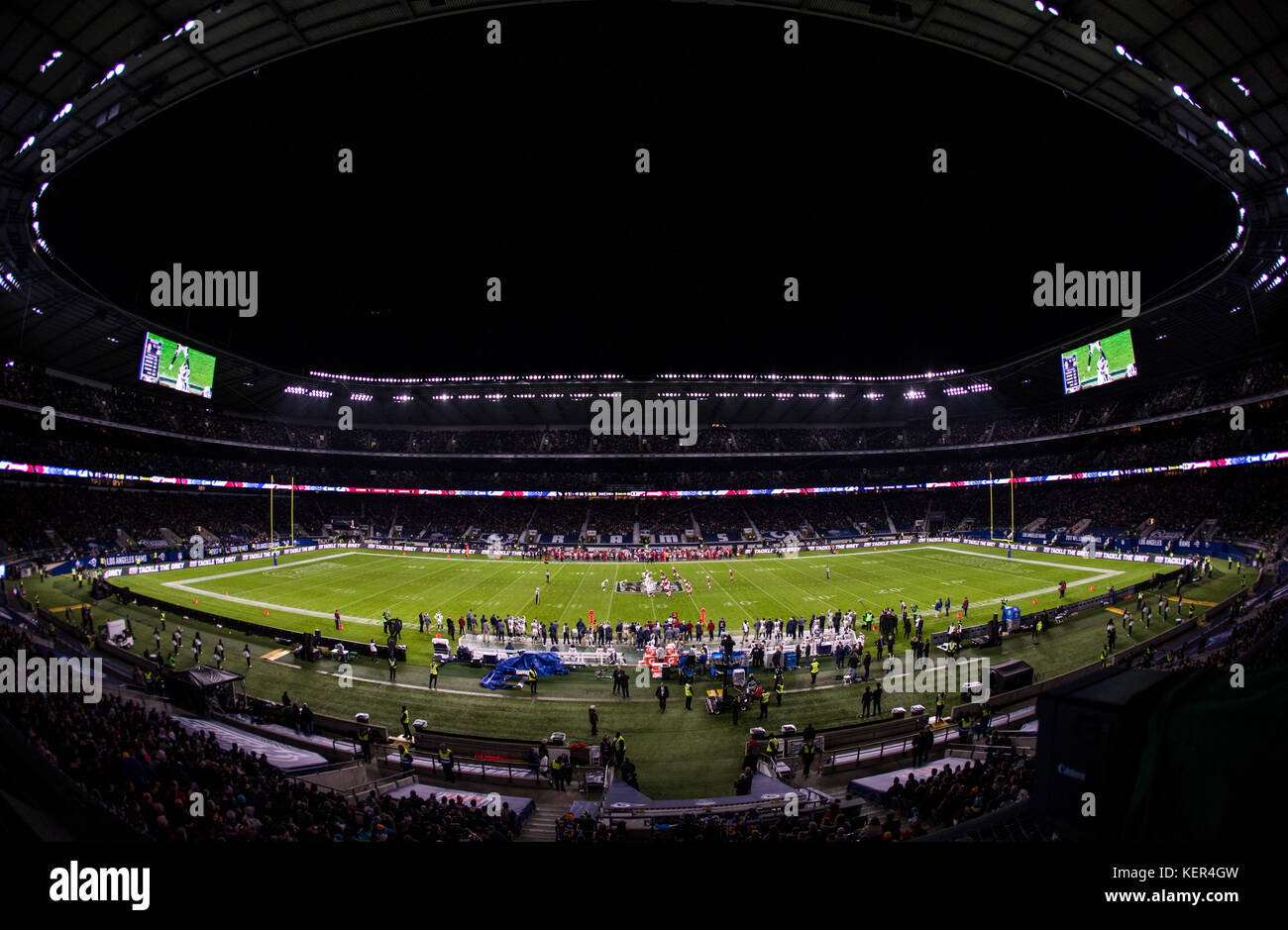 Match action between the Los Angeles Rams and Arizona Cardinals during the International Series NFL match at Twickenham, London. Stock Photo